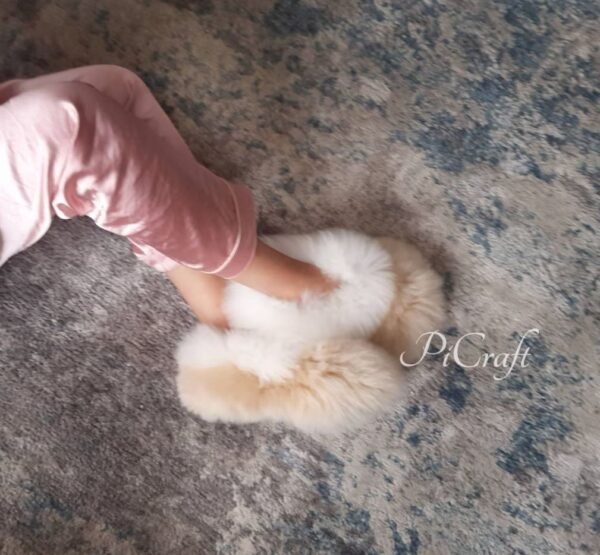 Beige and White slippers - Unisex Alpaca fur slippers - home slippers - very soft touch - Imagen 4