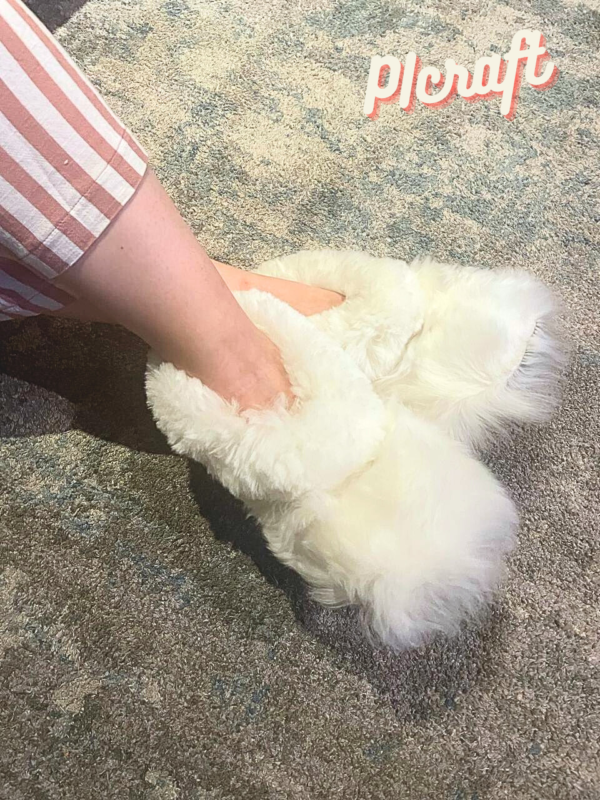 Luxury alpaca slippers - 100% fur- unisex slippers- winter slippers - fluffy fur slippers - home slippers -White slippers - very soft touch - Imagen 2