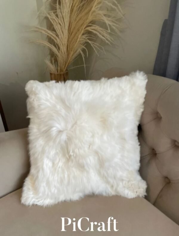 Alpaca cushion cover 20" x 20" / fur pillow / pillow / Alpaca fur / Luxurious cushion /alpaca white pillow / alpaca throw pillow / handmade - Imagen 2