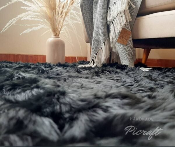 Luxury Black alpaca rug - fur rug - alpaca rug - soft rug - 100% fur - handmade - Imagen 6