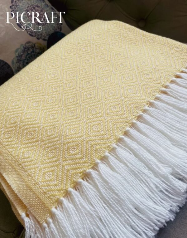 Blanket made with the best quality alpaca wool - premium alpaca wool blanket - soft and cozy blanket - Yellow Blanket - Imagen 5