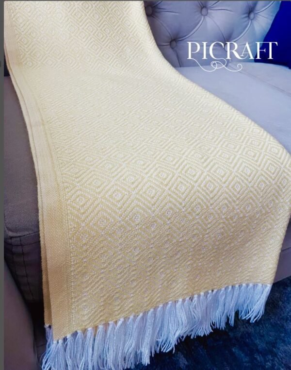 Blanket made with the best quality alpaca wool - premium alpaca wool blanket - soft and cozy blanket - Yellow Blanket - Imagen 7